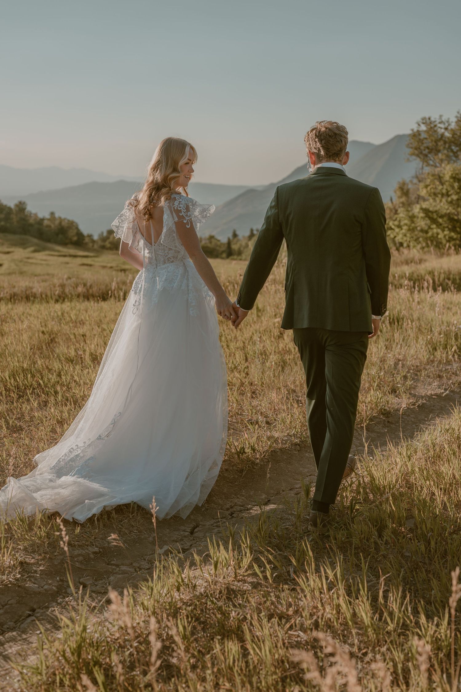 Documentary elopement at Kyhv Peak by Samantha Campbell