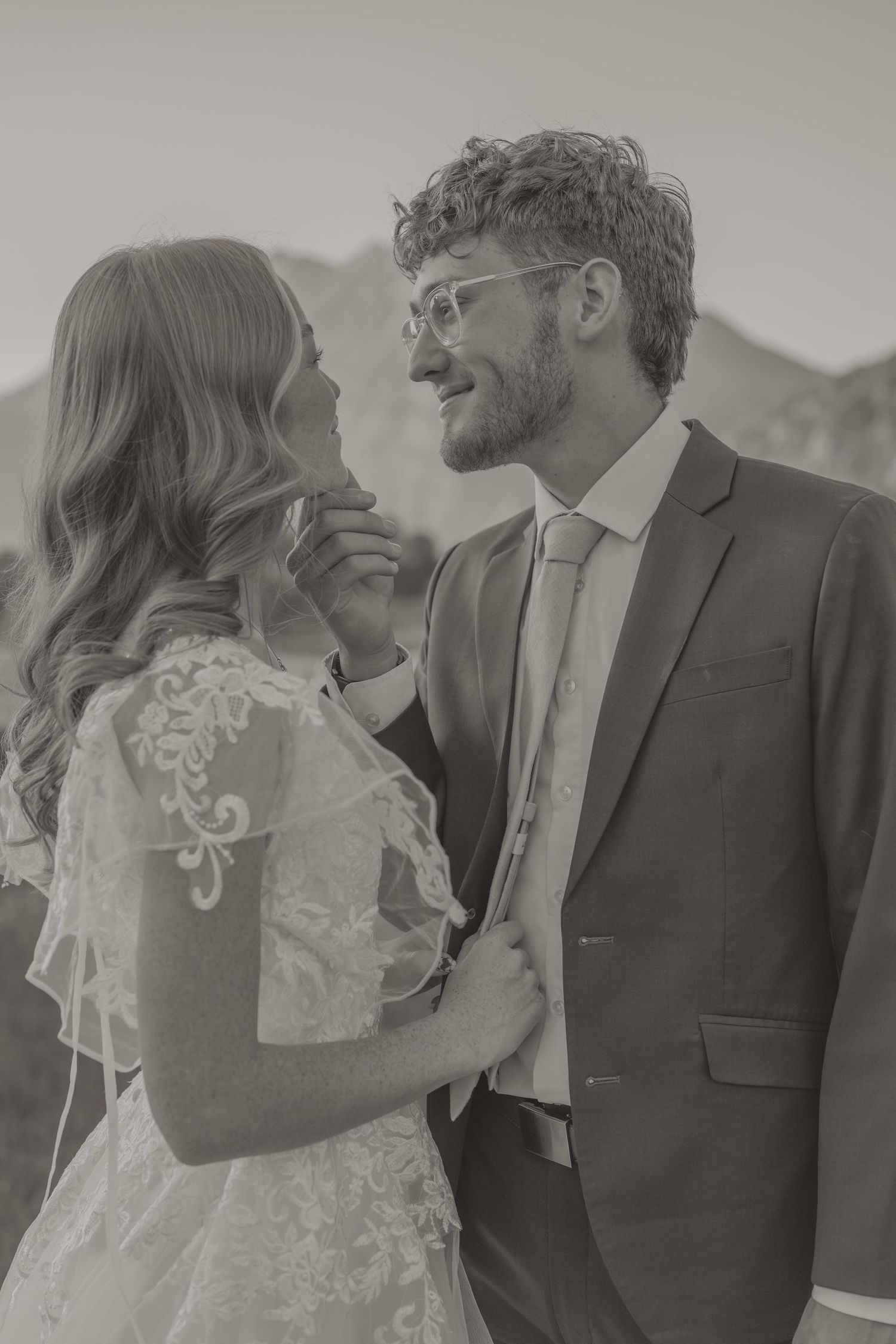 Couple eloping at Kyhv Peak, Utah, photography by Samantha Campbell Imagery—film & digital, candid storytelling from a Virginia photographer