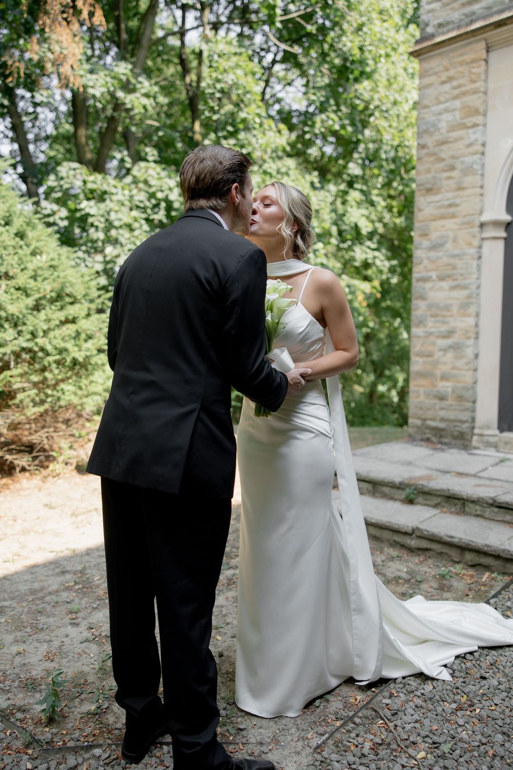 Candid and Editorial wedding photographer Toronto.
The estates of sunny brook.