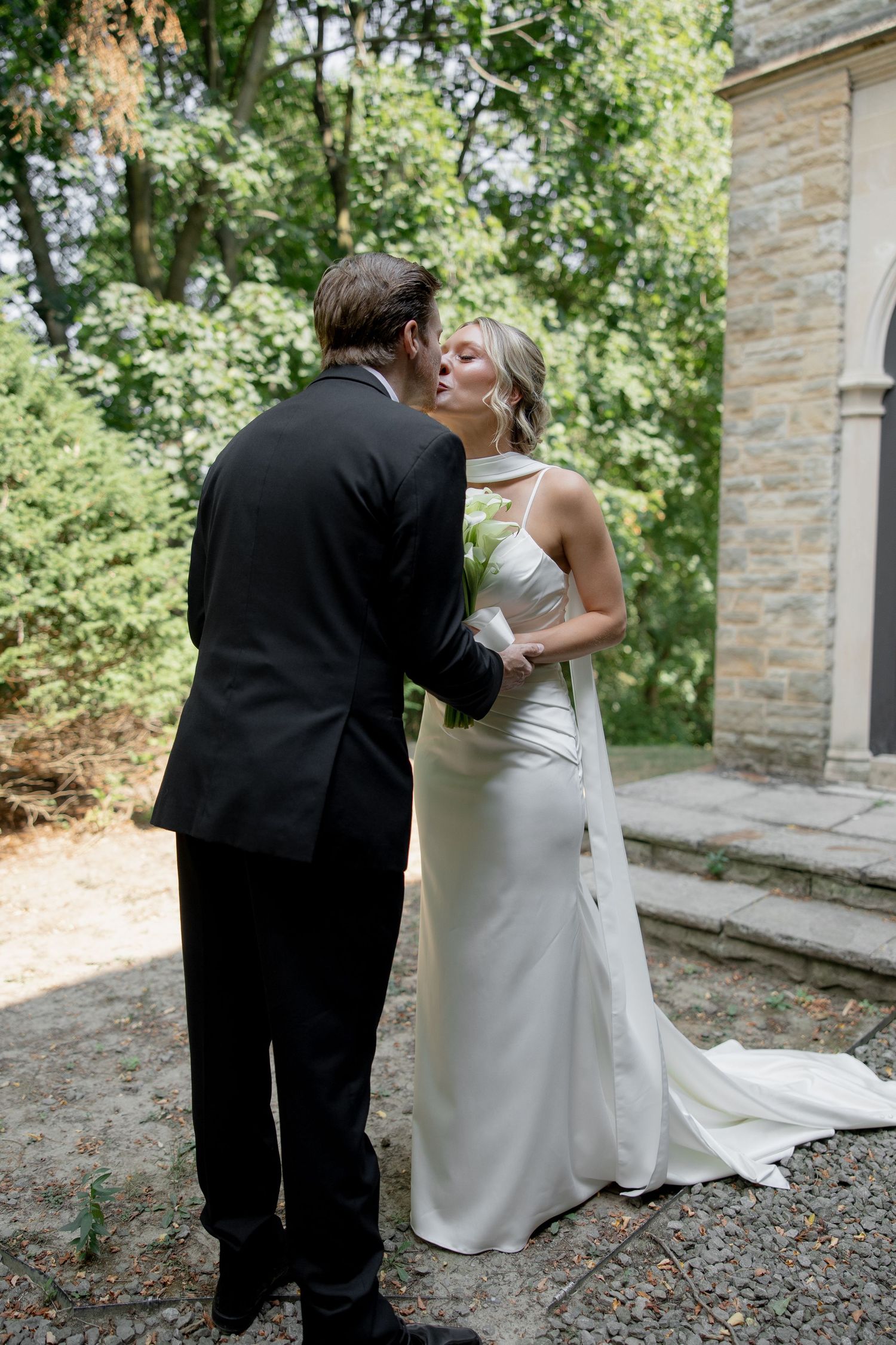 Candid and Editorial wedding photographer Toronto.
The estates of sunny brook.