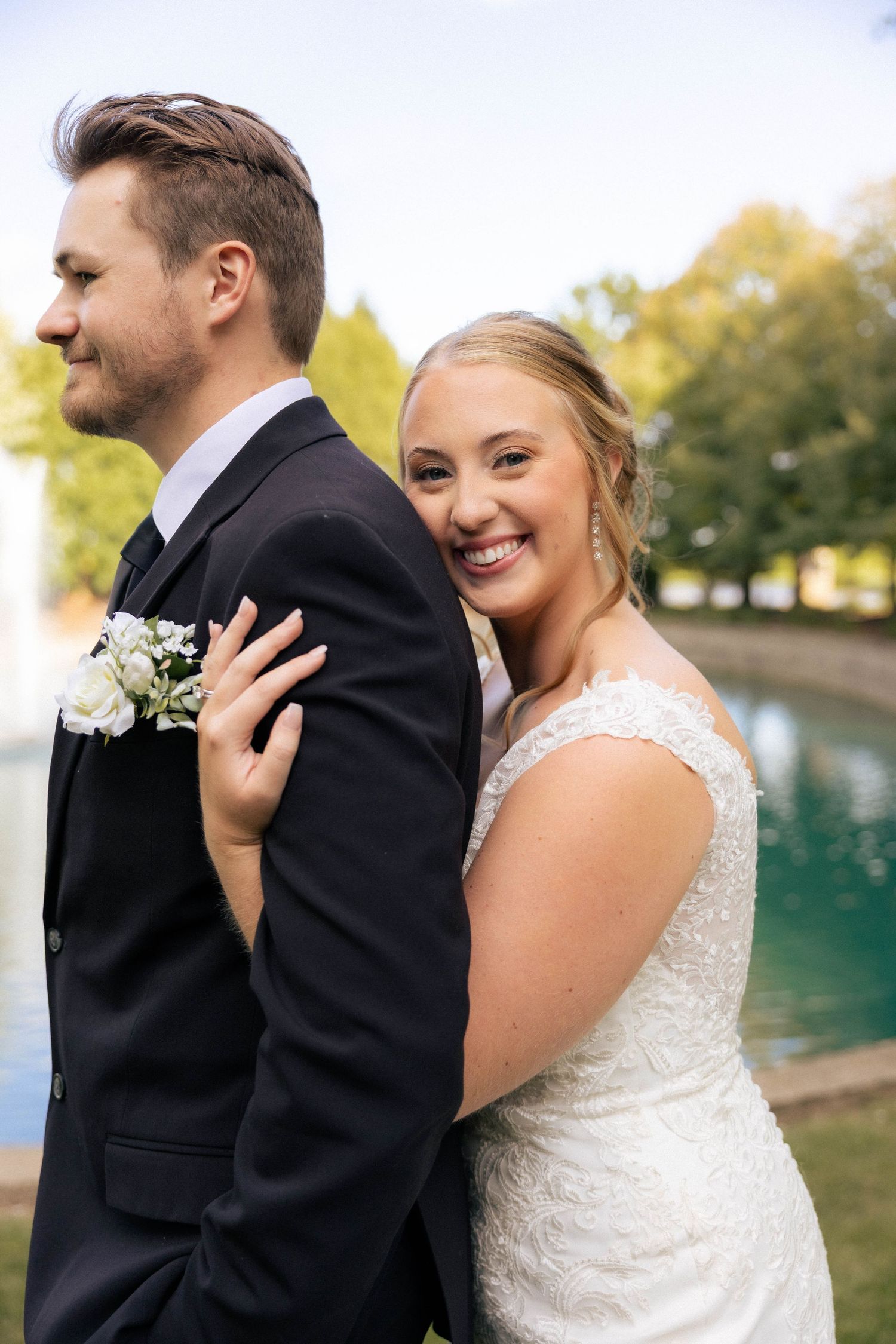 Bride and groom golden hour, outdoor portraits in Frankfort, Illinois