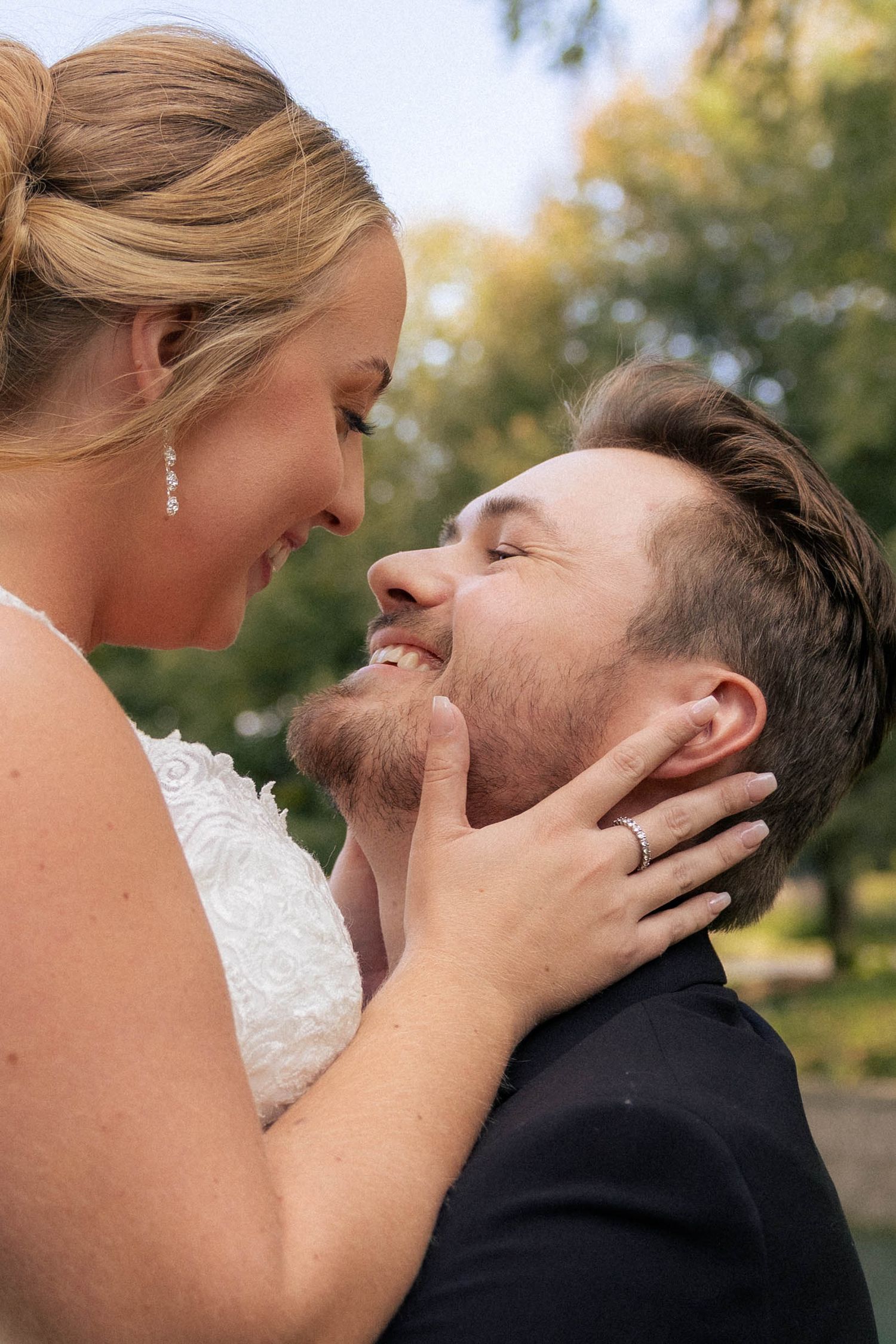 Bride and groom golden hour, outdoor portraits in Frankfort, Illinois