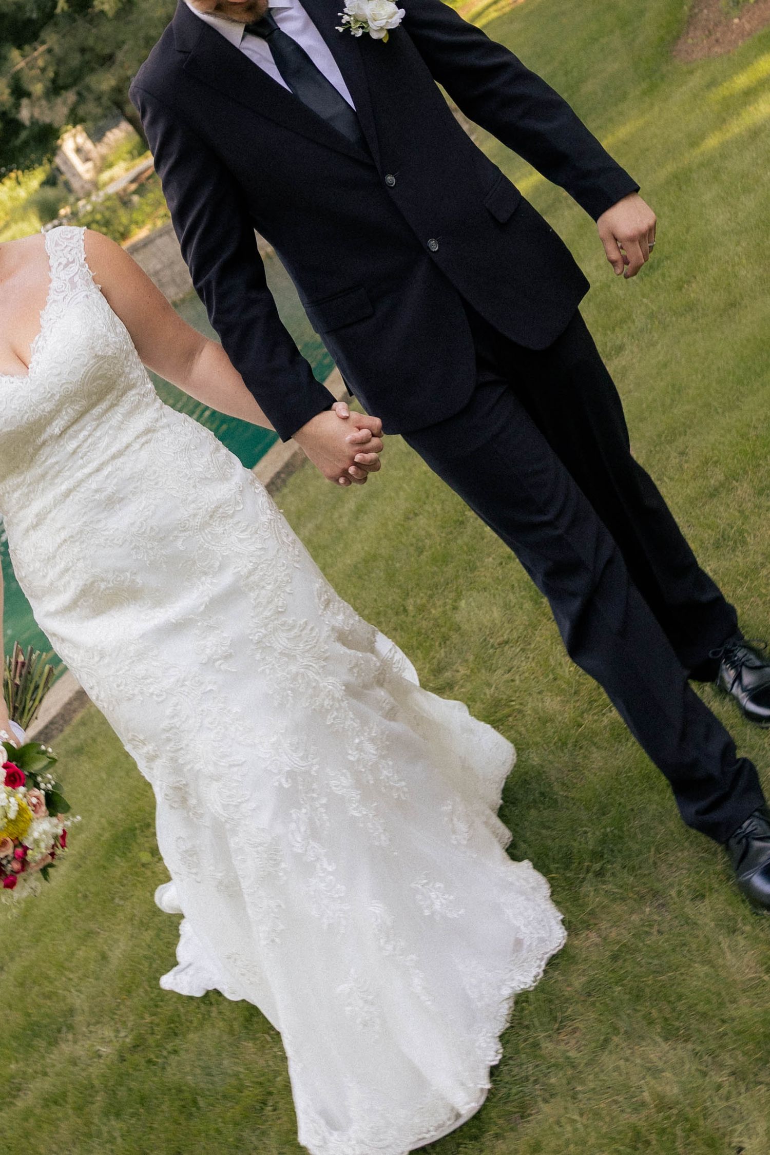 Bride and groom golden hour, outdoor portraits in Frankfort, Illinois