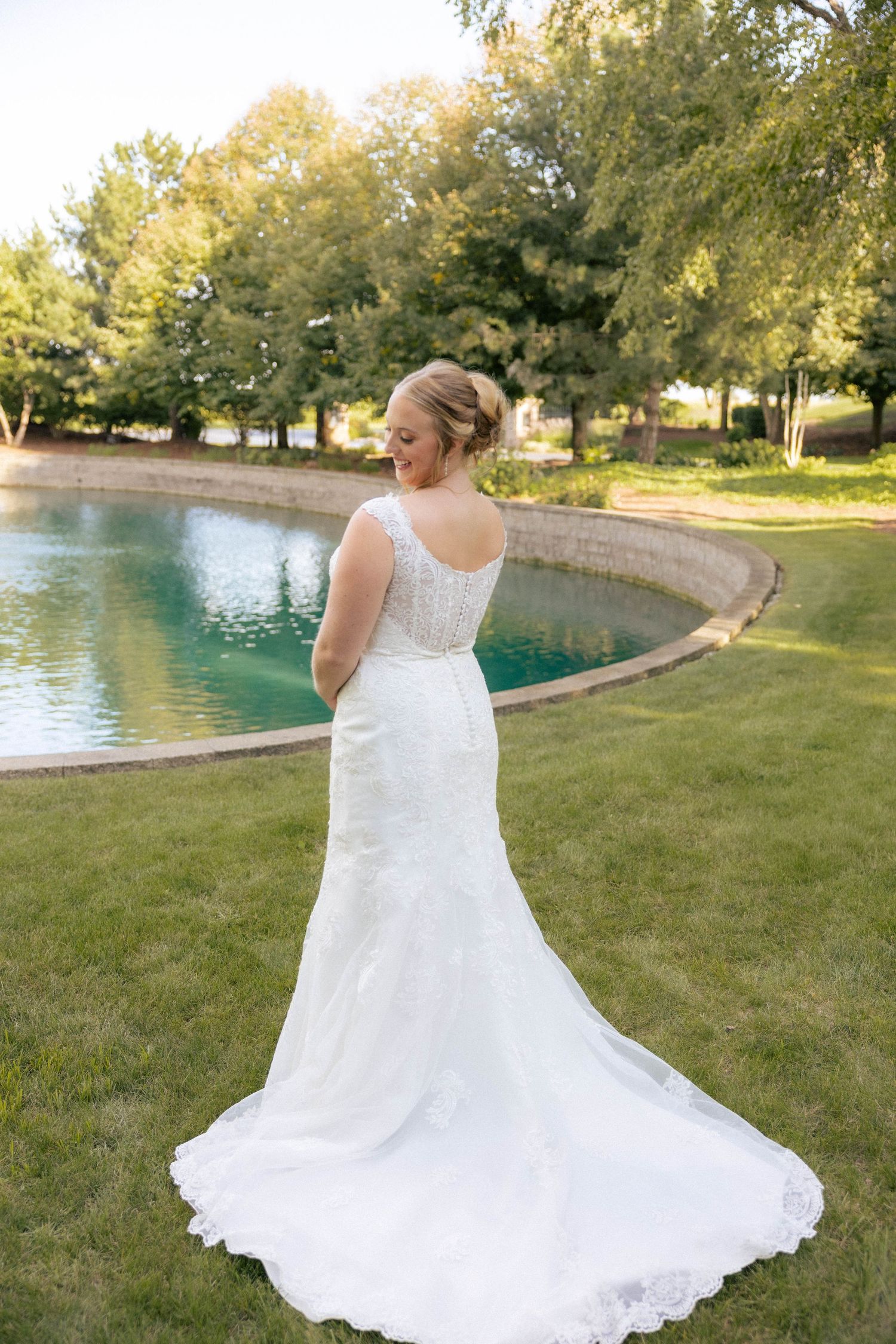 Bride golden hour, outdoor portraits in Frankfort, Illinois