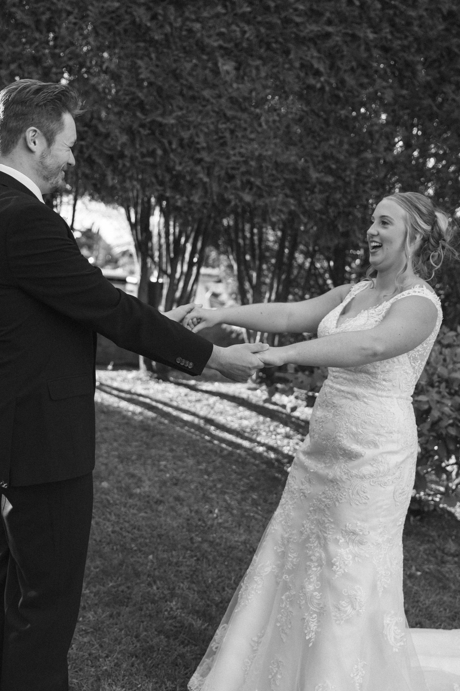 Bride and groom golden hour, outdoor portraits in Frankfort, Illinois