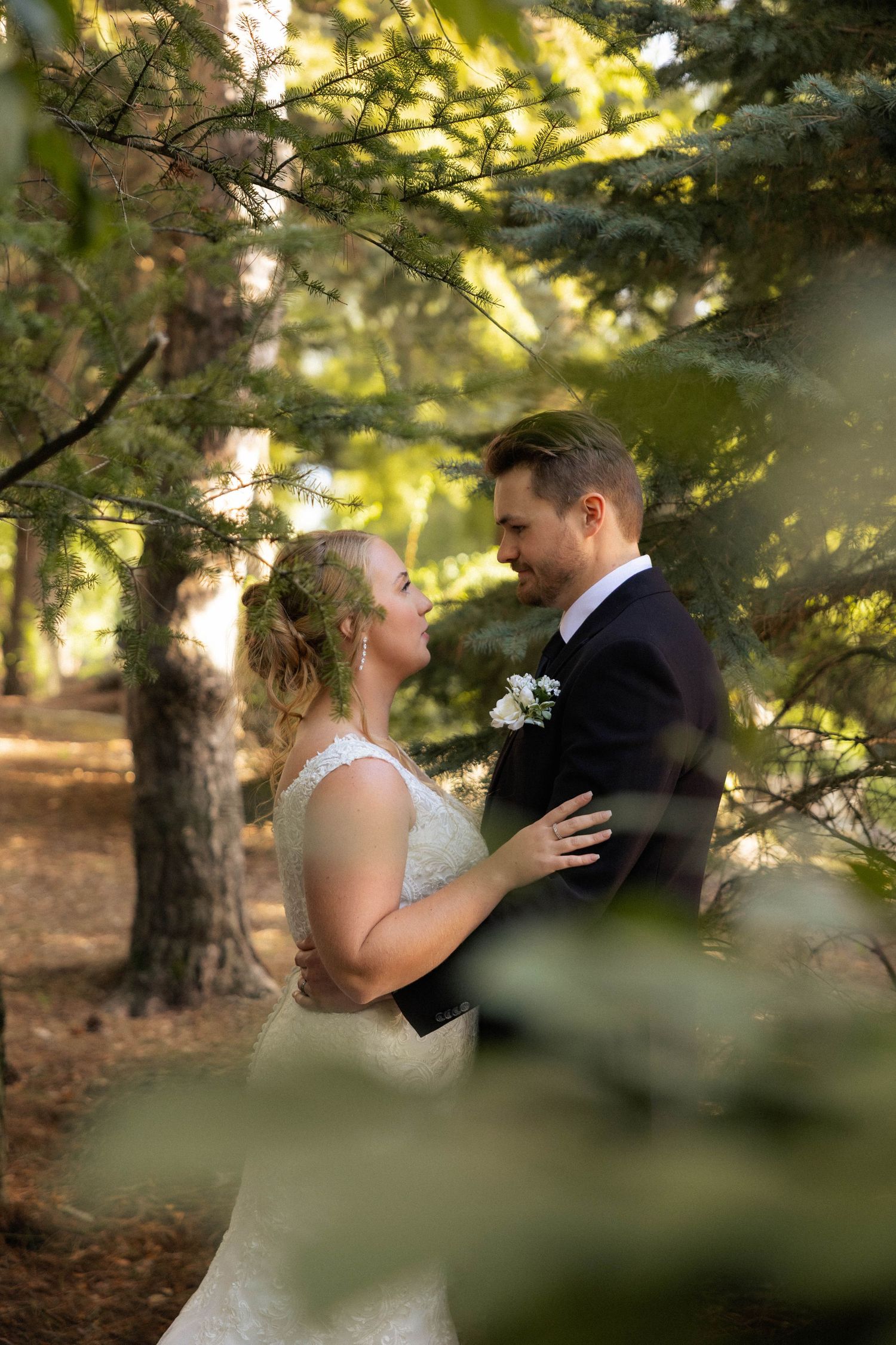 Bride and groom golden hour, outdoor portraits in Frankfort, Illinois