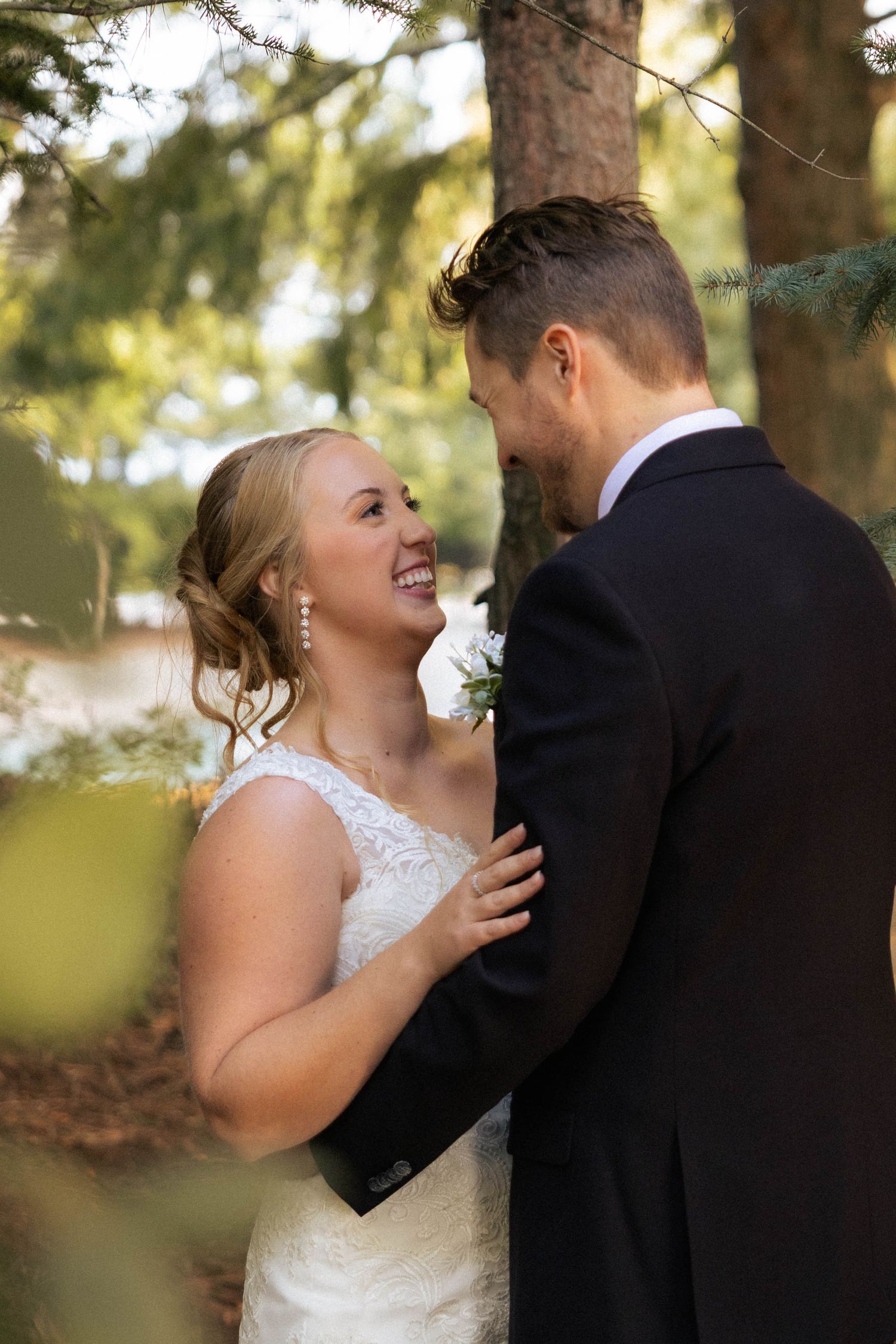 Bride and groom golden hour, outdoor portraits in Frankfort, Illinois