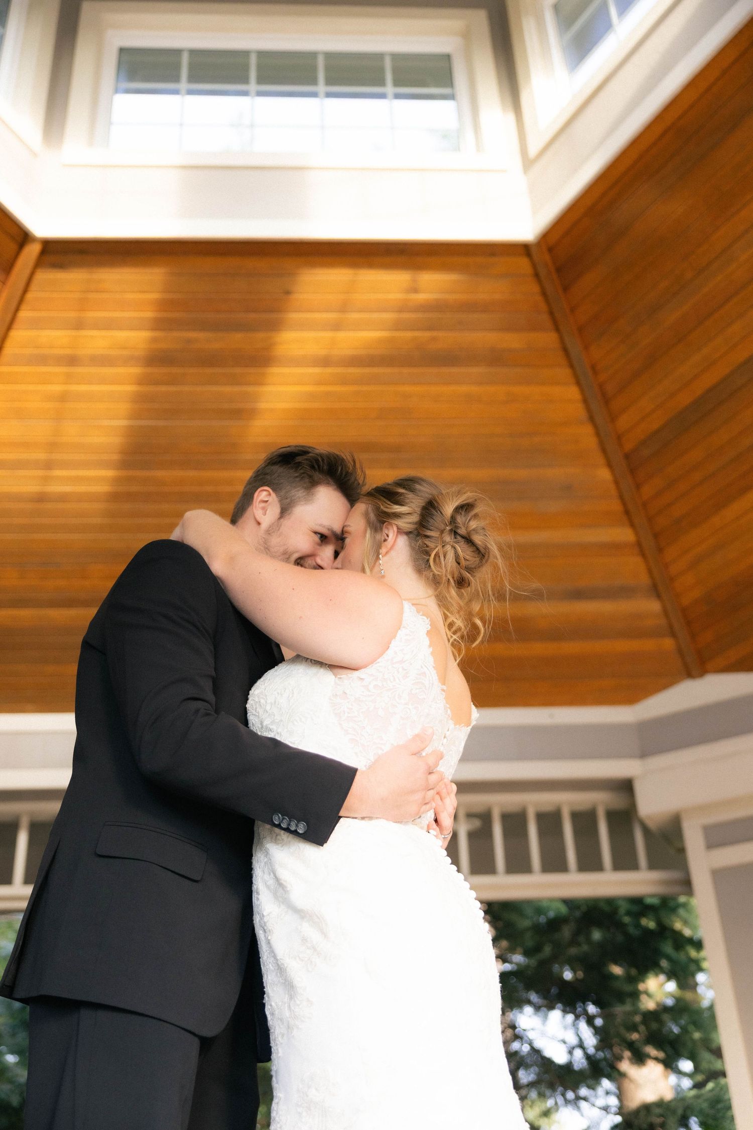 Bride and groom golden hour, outdoor portraits in Frankfort, Illinois