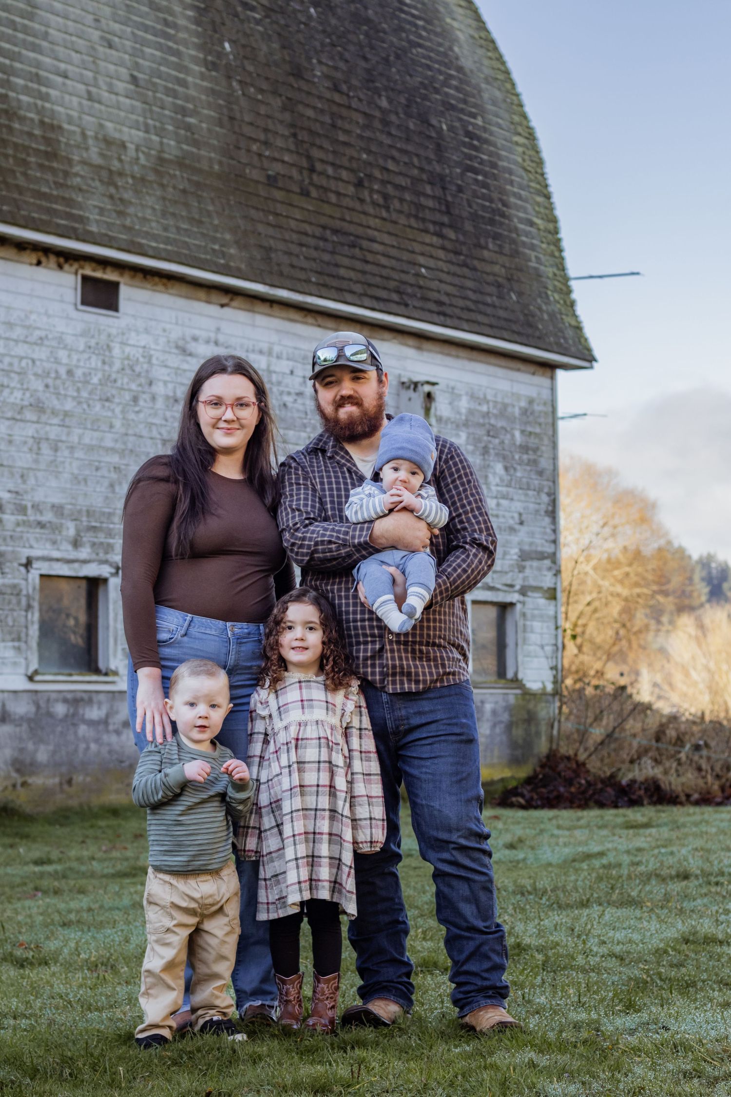 family of 4 at Nisqually wildlife refuge captured by Olympia Washington photographer.