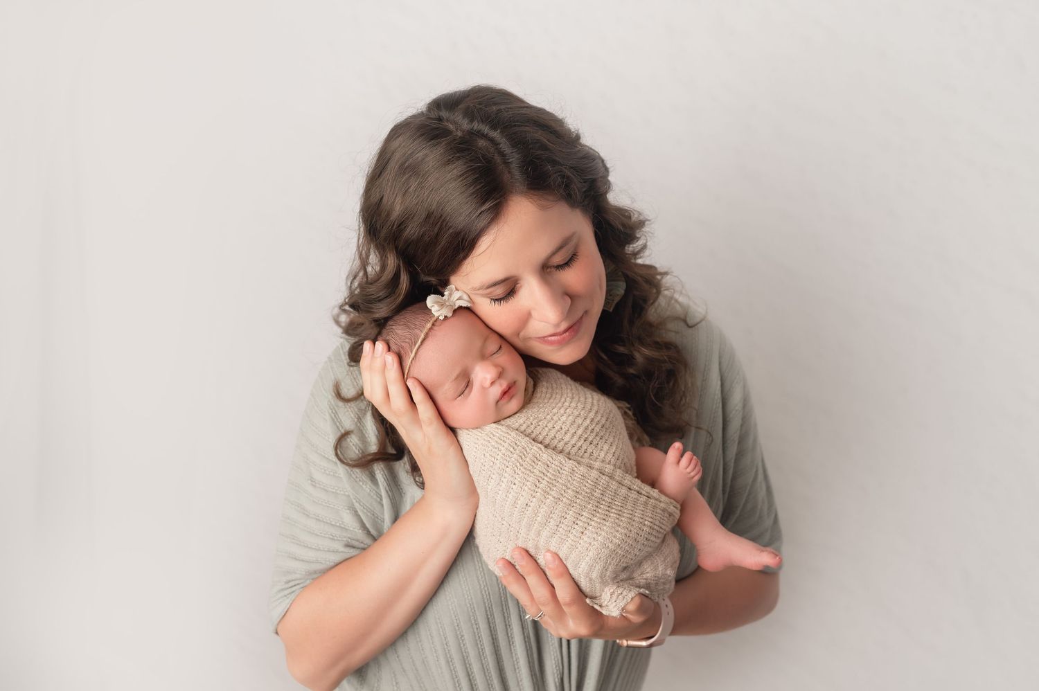 the top 5 tips for the best newborn photos from experienced pittsburgh photographer