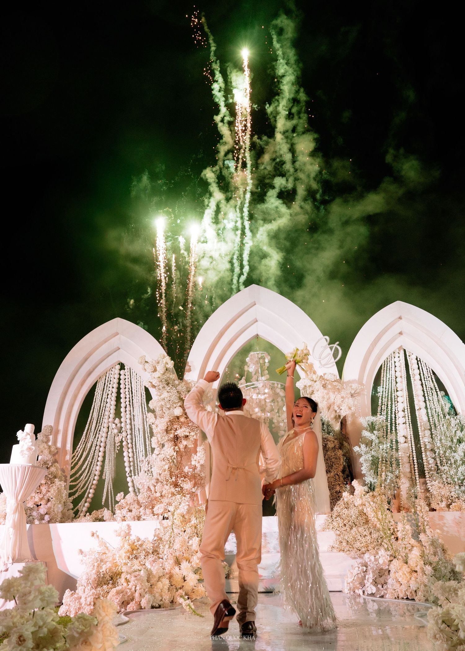 vietnam-destination-wedding-photographer-tropical-coastal-vibe