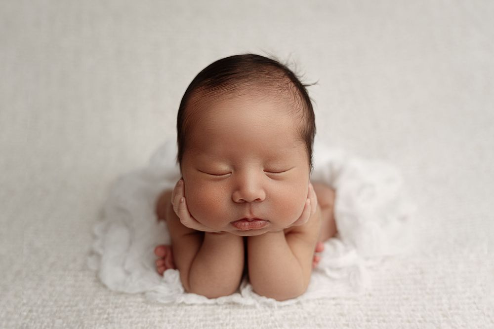 Newborn baby in neutral palette, clean background, timeless style, Katy Houston newborn photography | Paloma Schell newborn photographer