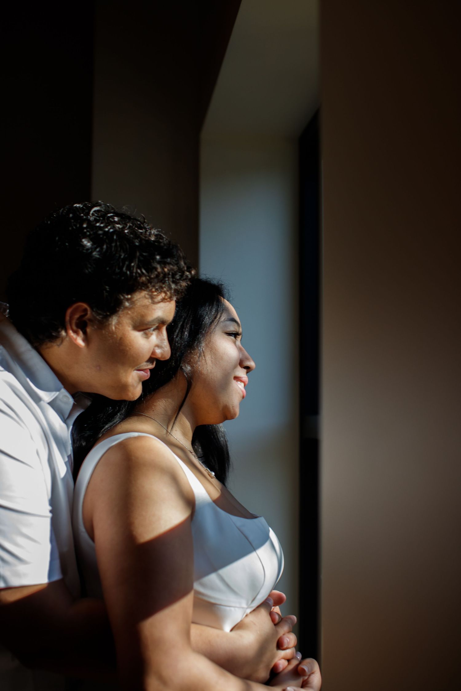 moody wedding photos bride and groom posing ideas