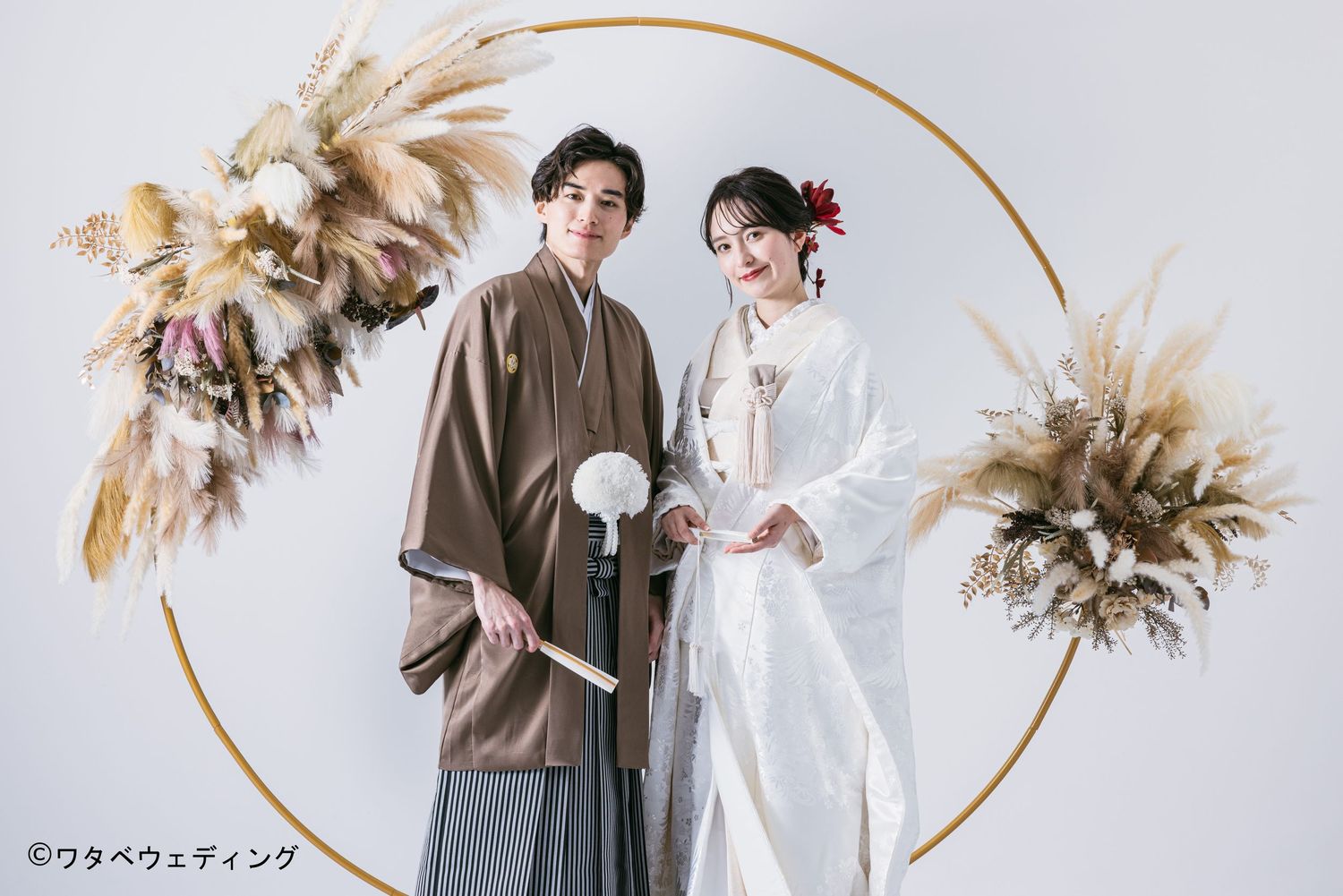Couple in traditional Japanese kimono sitting on tatami mat in elegant room with ukiyo-e ceiling art. It's campaign. キャンペーン
