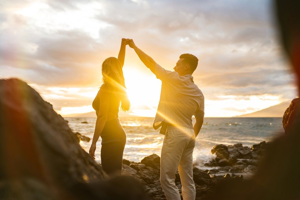 Proposal couple sunset photo at Wailea beach Maui Hawaii