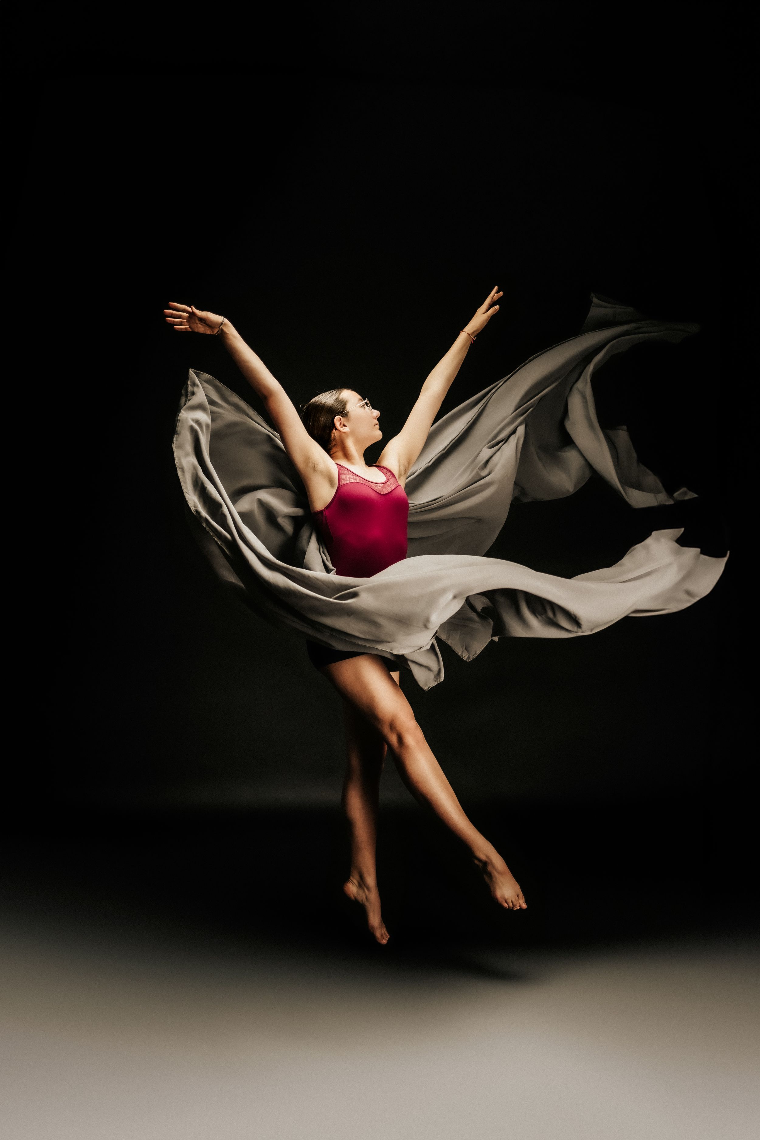 Photographie artistique Danse signature au studio à Jonzac 17500
Photographe Portraitiste de France en Charente-Maritime