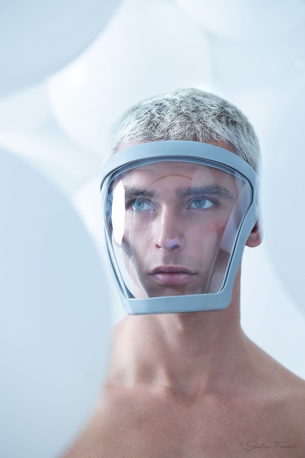 Sébastien Frémont - Artwork Photographer - Apesanteur / Antivirus - Studio Paris