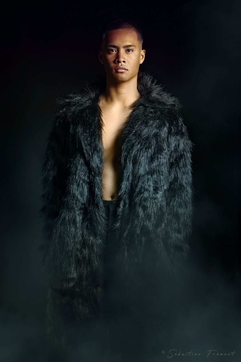 Sébastien Frémont - Portrait Photographer - John Tamayo / Studio - Paris Studio