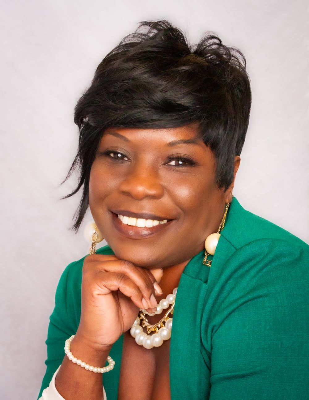 Golden Cam Studios + Gastonia, North Carolina Photographer + Fort Mill, South Carolina Photographer. Headshot of a business professional