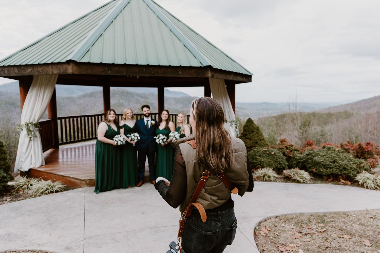 Should you have a second shooter at your wedding?