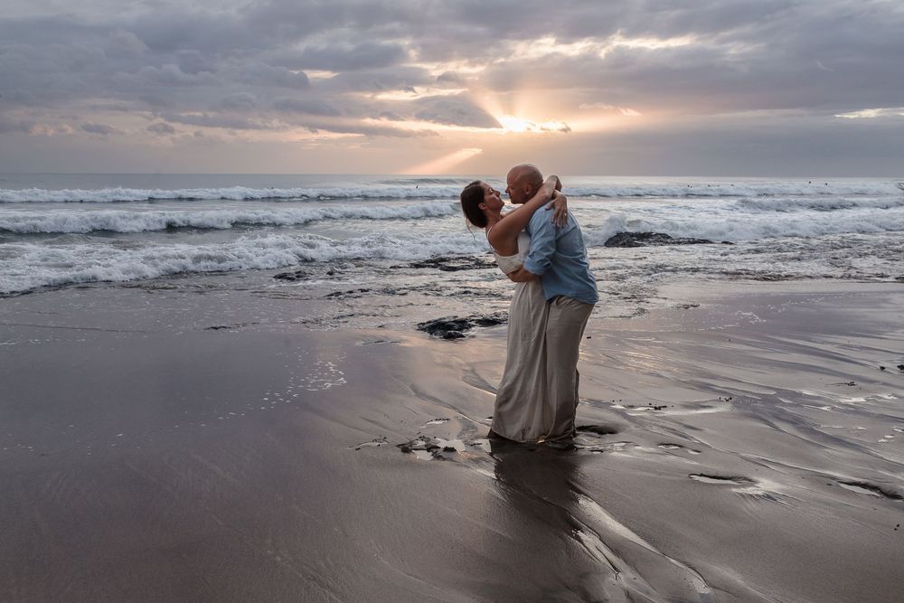 avellanas beach vow renewal photographer