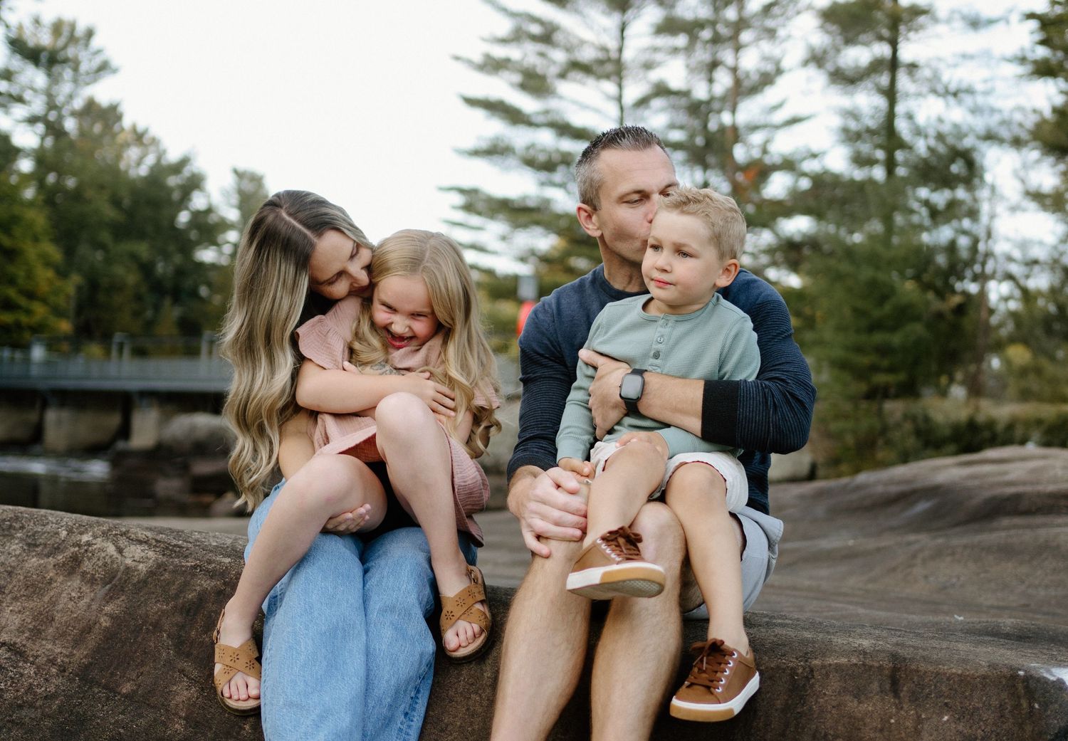 Family photo at Port Sydney rapids-Alexis Anne Photography-Muskoka family Photographer