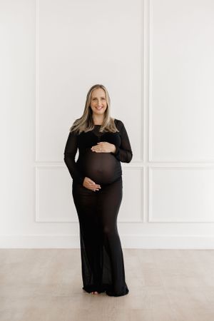 Maternity photography session in Spring, The Woodlands & Magnolia, TX by Anna Carreno Photography