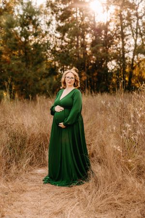 Maternity photography session in Spring, The Woodlands & Magnolia, TX by Anna Carreno Photography