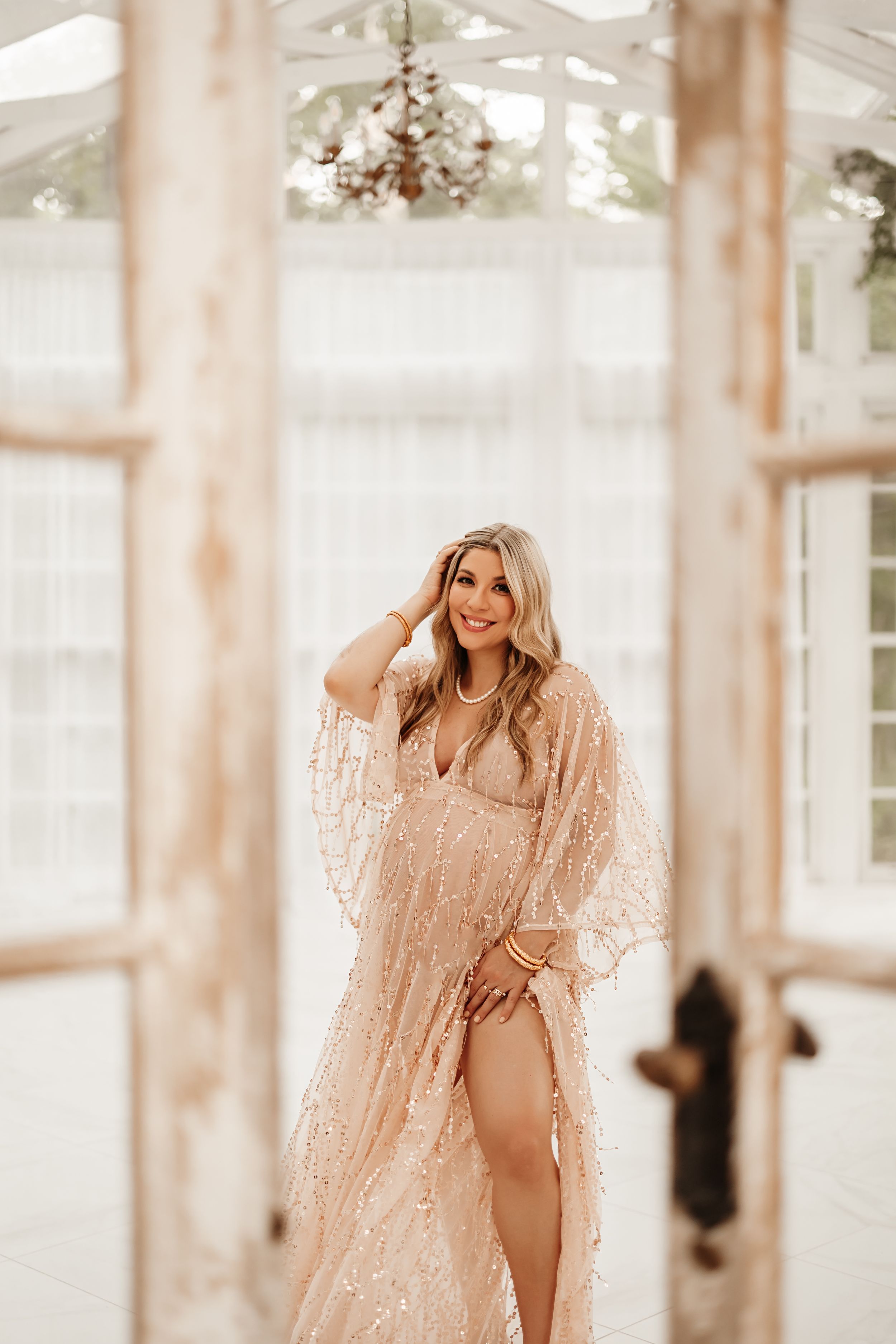 Maternity photography session in Spring, The Woodlands & Magnolia, TX by Anna Carreno Photography