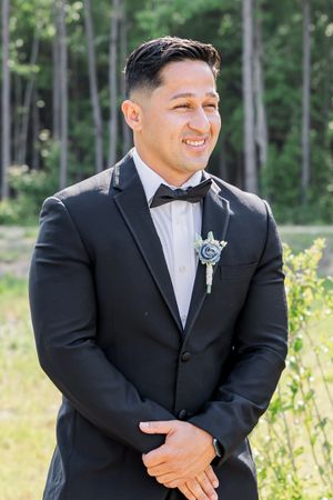 First reaction of the groom when he sees the bride walking down the island