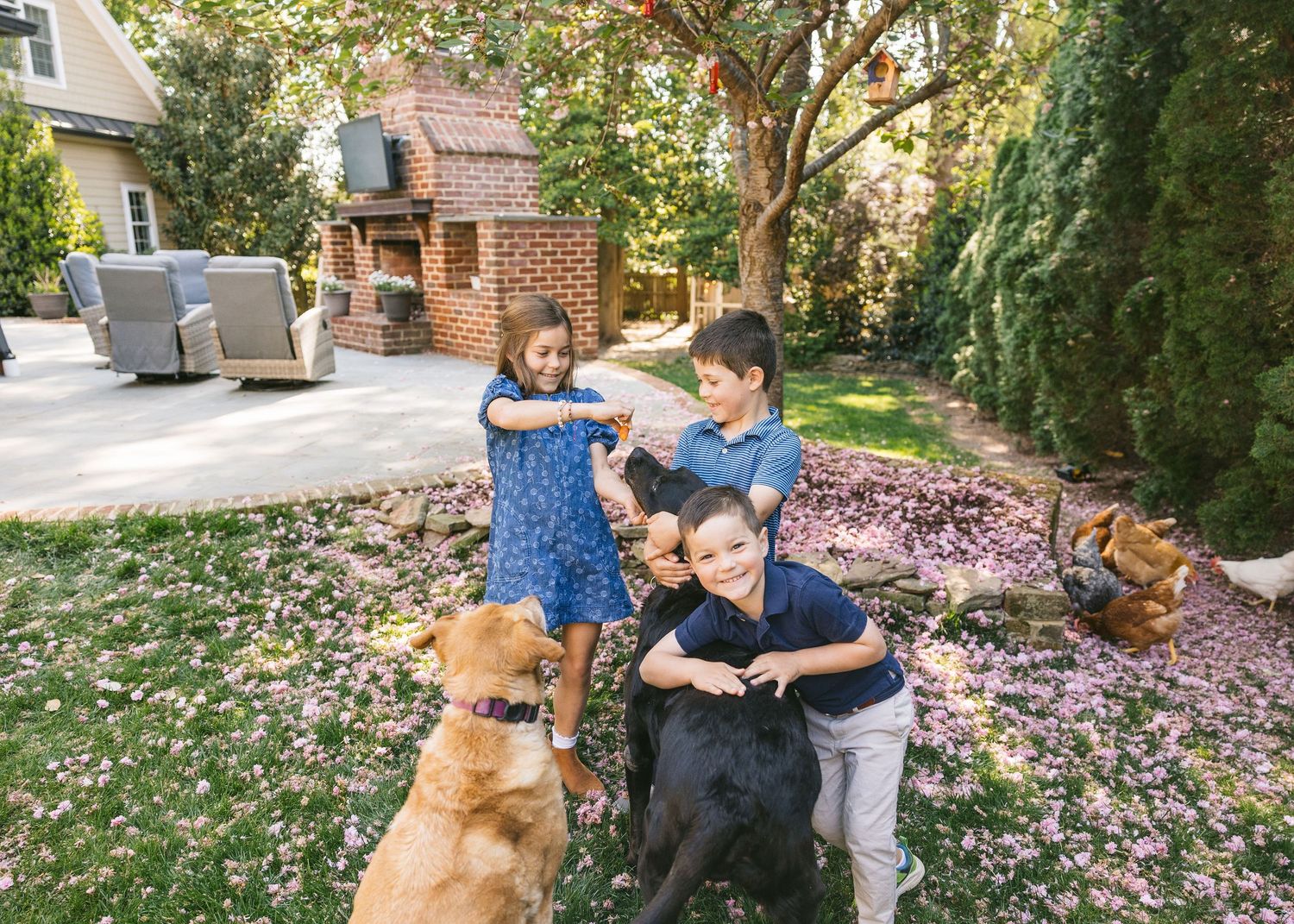 Richmond family photographer Emily Butz M.Photo Heirloom Richmond portrait photographer in-home newborn children mini sessions 30 minute