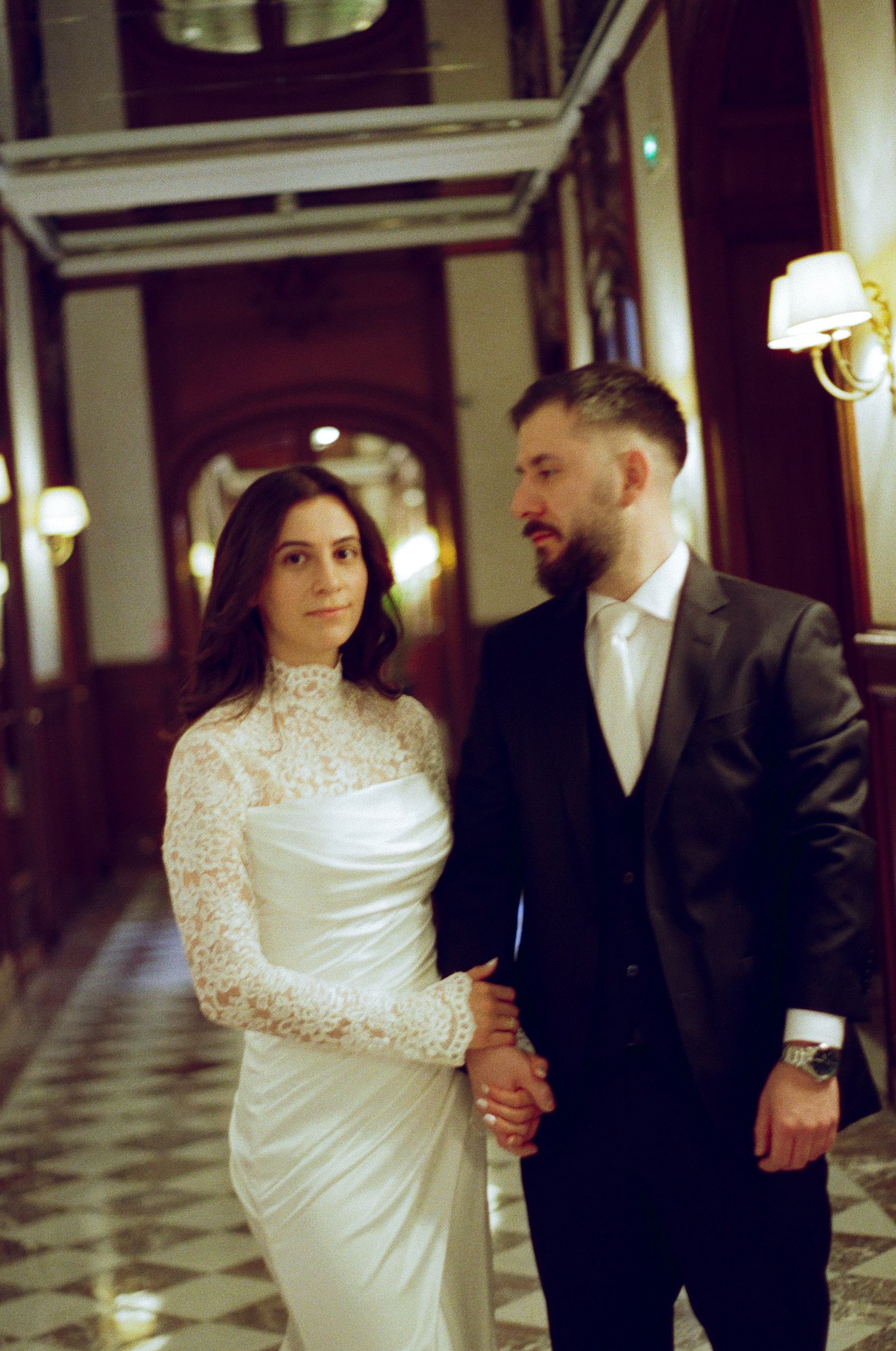 Film paris wedding photo in hotel lobby, vintage paris wedding photos, analog paris wedding photographer, best paris film photographer