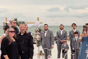 destination wedding photography in St Pete Beach, Clearwater, Tampa, Bradenton, Sarasota, Venice, FL. Destination wedding in Florida
