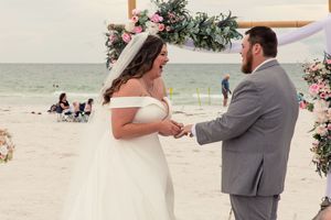 destination wedding photography in St Pete Beach, Clearwater, Tampa, Bradenton, Sarasota, Venice, FL. Destination wedding in Florida