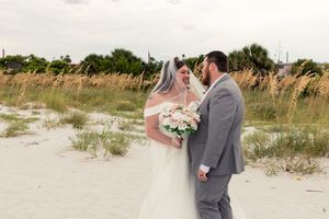 destination wedding photography in St Pete Beach, Clearwater, Tampa, Bradenton, Sarasota, Venice, FL. Destination wedding in Florida
