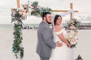 Editorial style wedding photographer in Tampa, St Pete, Clearwater, Naples, Sarasota, and Venice, Florida.