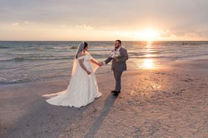 destination wedding photography in St Pete Beach, Clearwater, Tampa, Bradenton, Sarasota, Venice, FL. Destination wedding in Florida