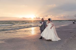 destination wedding photography in St Pete Beach, Clearwater, Tampa, Bradenton, Sarasota, Venice, FL. Destination wedding in Florida