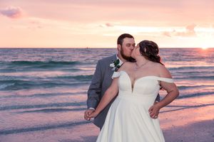 destination wedding photography in St Pete Beach, Clearwater, Tampa, Bradenton, Sarasota, Venice, FL. Destination wedding in Florida