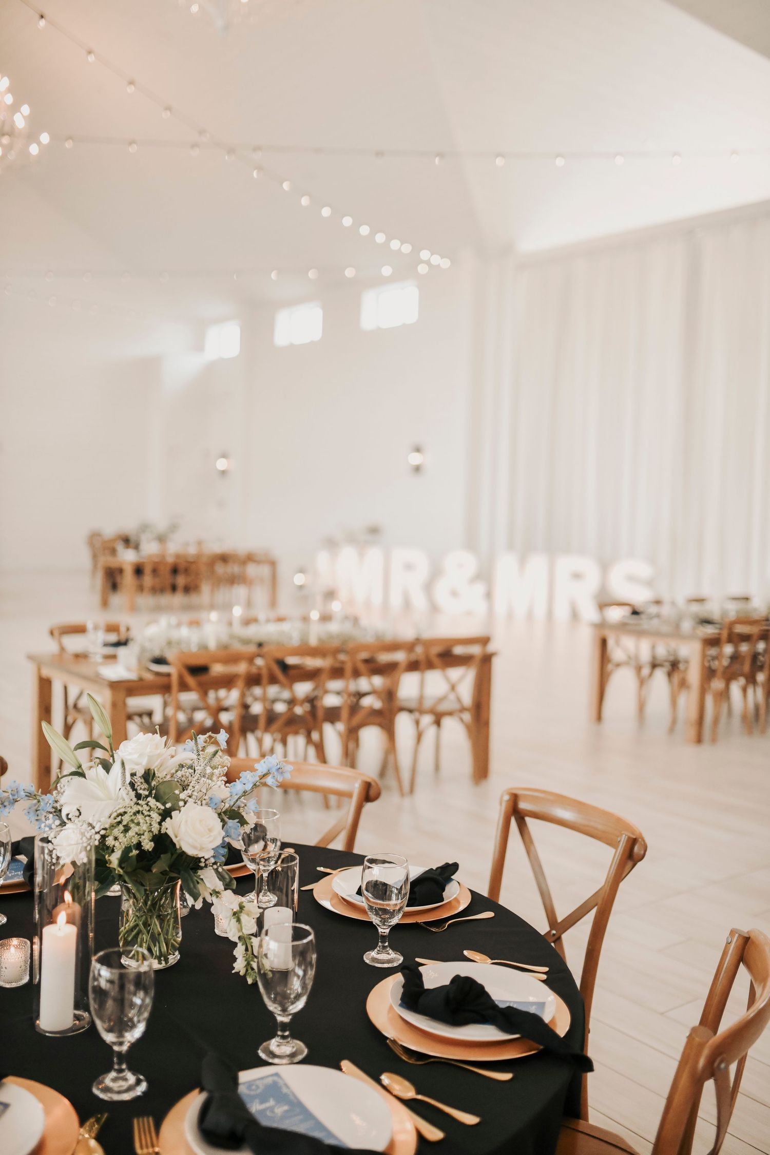 Elegant wedding tablescape with timeless decor elements
