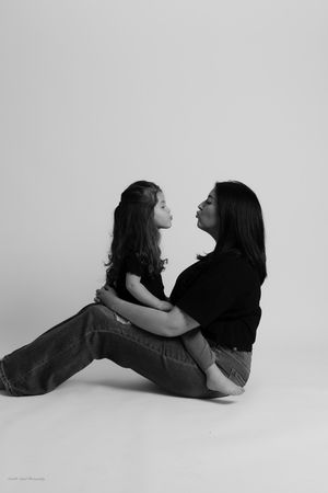 family portrait session in Pittsburgh by Camille Cupid Photography, natural editorial portraits near me