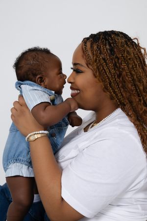 family portrait session in Pittsburgh by Camille Cupid Photography, natural editorial portraits near me