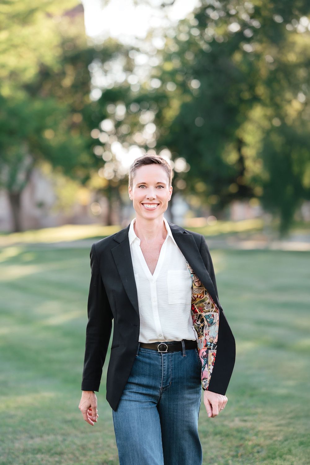 Natural light outdoor headshot of a business woman in Brookings, SD.