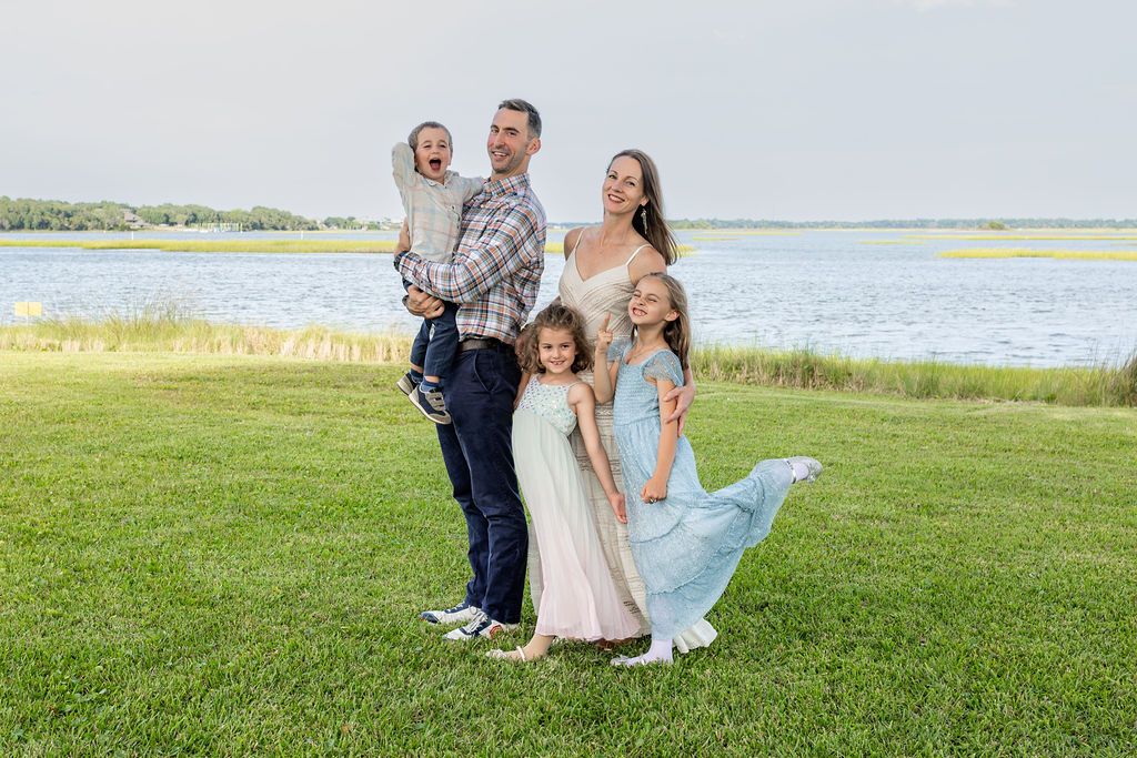 swansboro nc photography studio Samantha Ann Photo near Hubert and Emerald Isle taking beach photos along the river for families