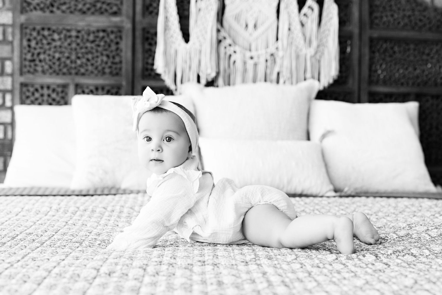 6 month milestone photos, baby photographer Watertown WI, lake country family photographer, Watertown WI photography studio