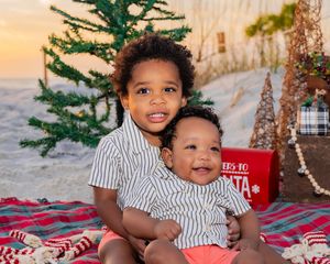 St Pete Beach-Family-Holiday-sunset photo session with BE Jazy Photography-St Pete Beach Photographer