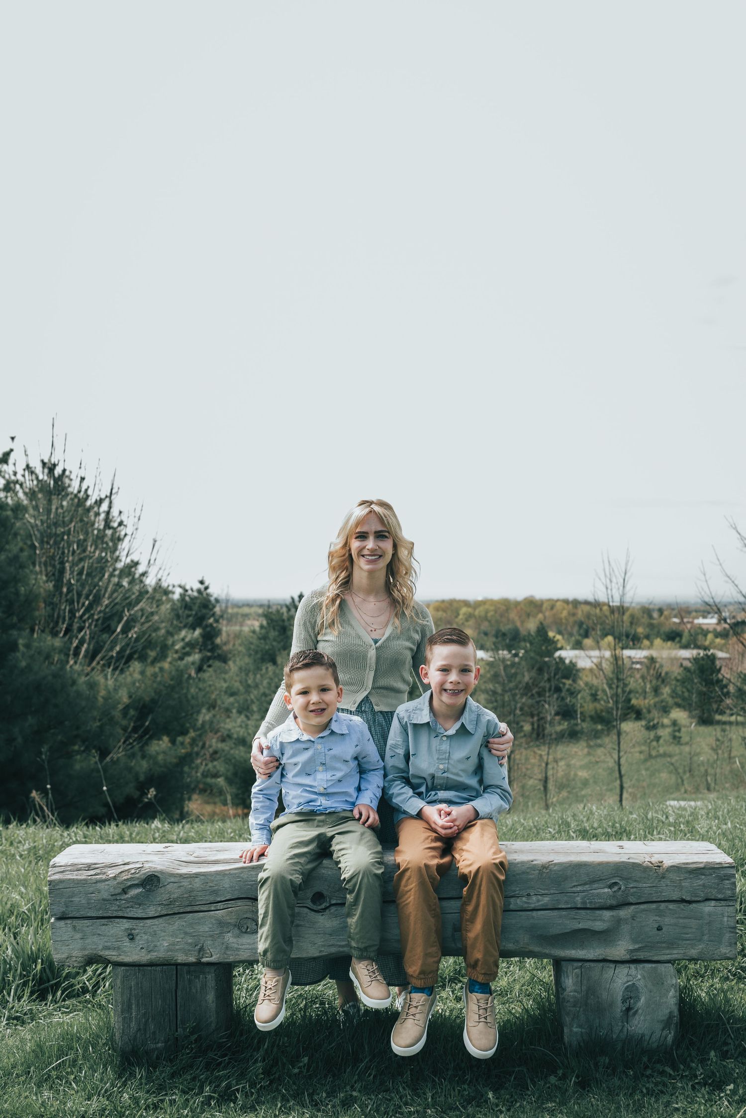 Natural family portrait focused on warmth and togetherness.