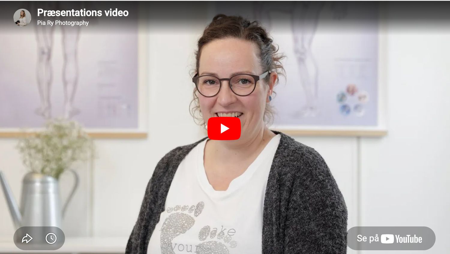 Præsentationsvideo af en klinik i Middelfart, en fodbehandler fortæller om hendes services til en brandingvideo. Fotograf Middelfart