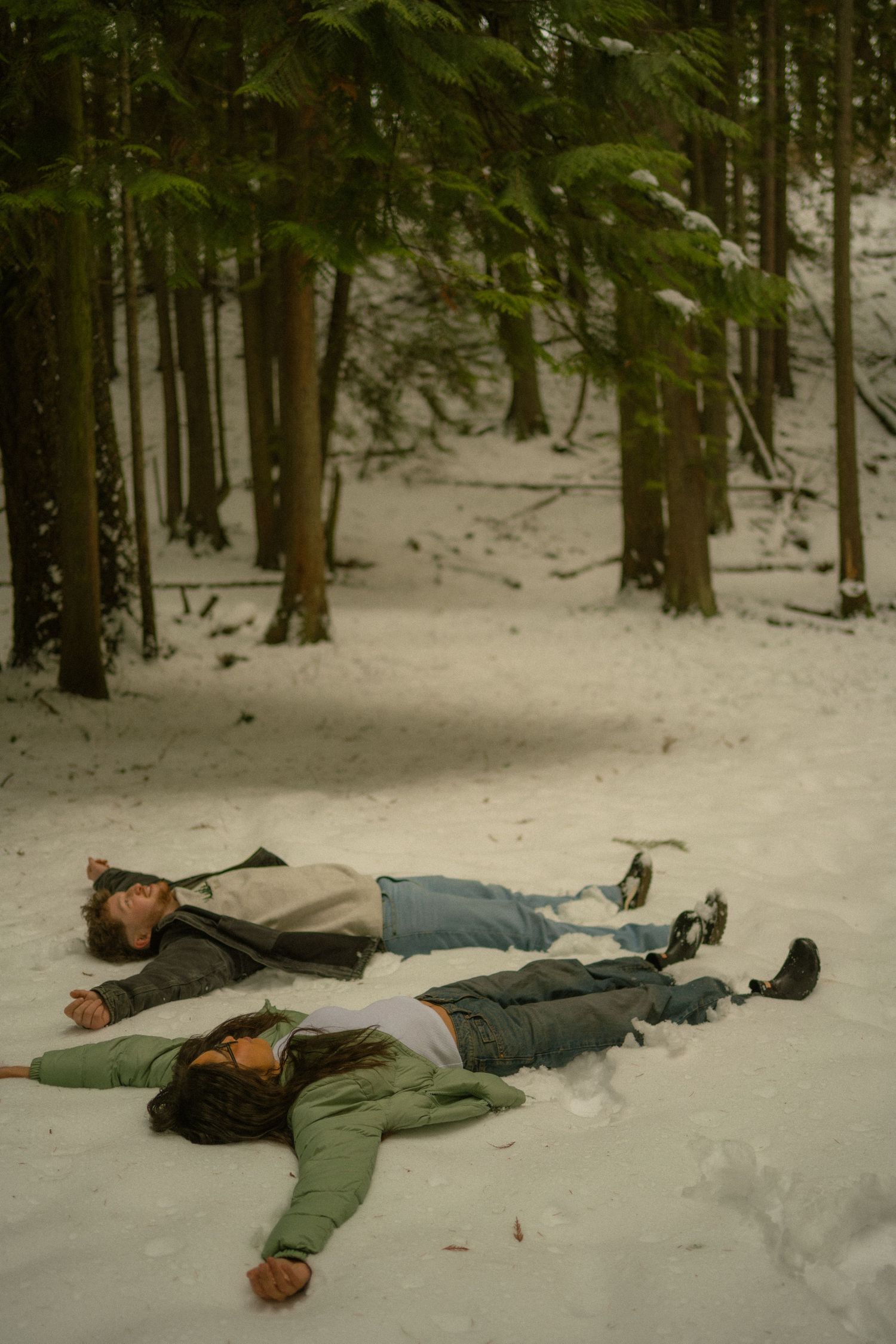 Snowy couples portrait session in Moscow, Idaho by Katelyn’s Kandids