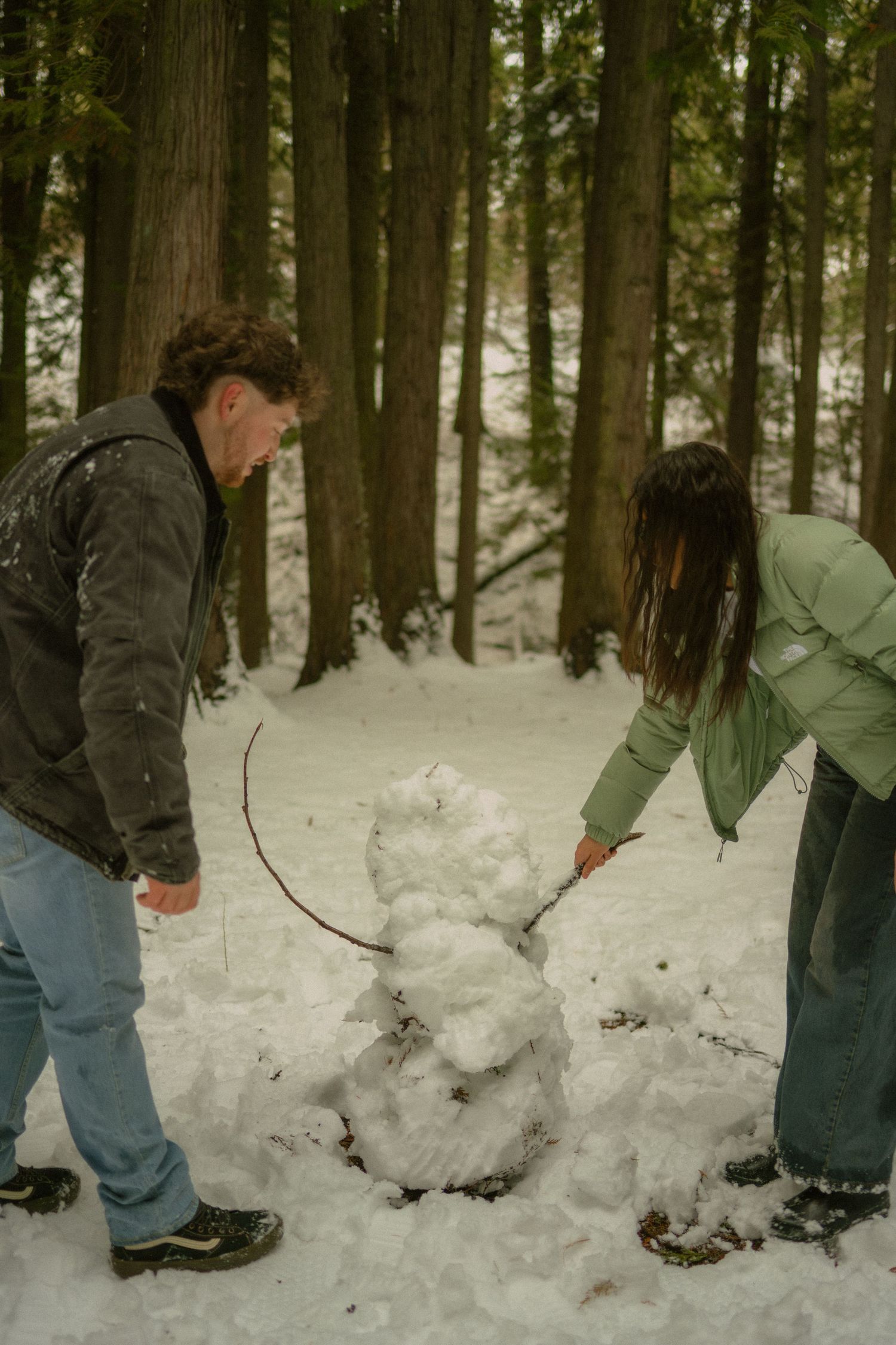 Snowy couples portrait session in Moscow, Idaho by Katelyn’s Kandids